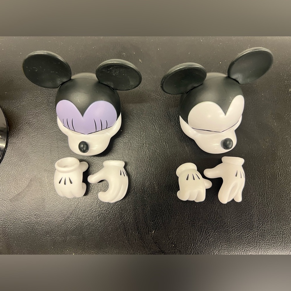 Disney Mickey and Minnie Mouse Collectible Figures - Picture 2 of 8